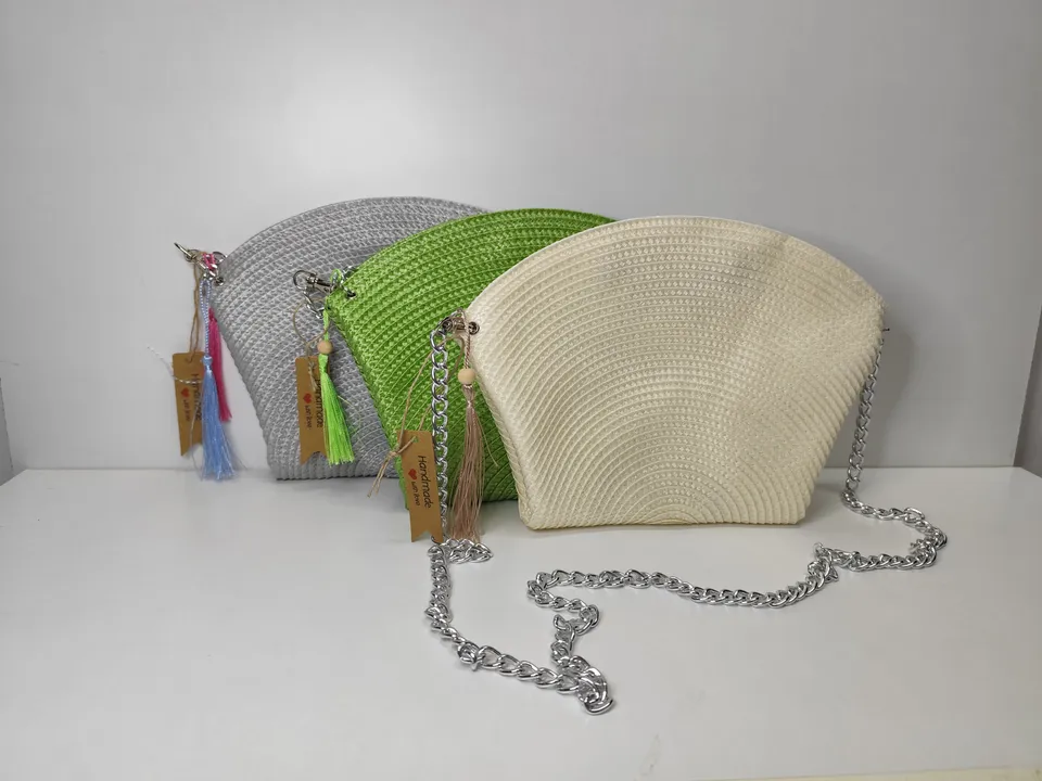 Bolsos de rafia